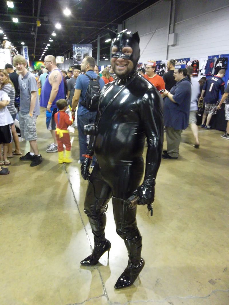 Chicago Comic Con 2009 Costumed Fans Comic Con 2009 012 - HD Space Backgrounds for Desktop