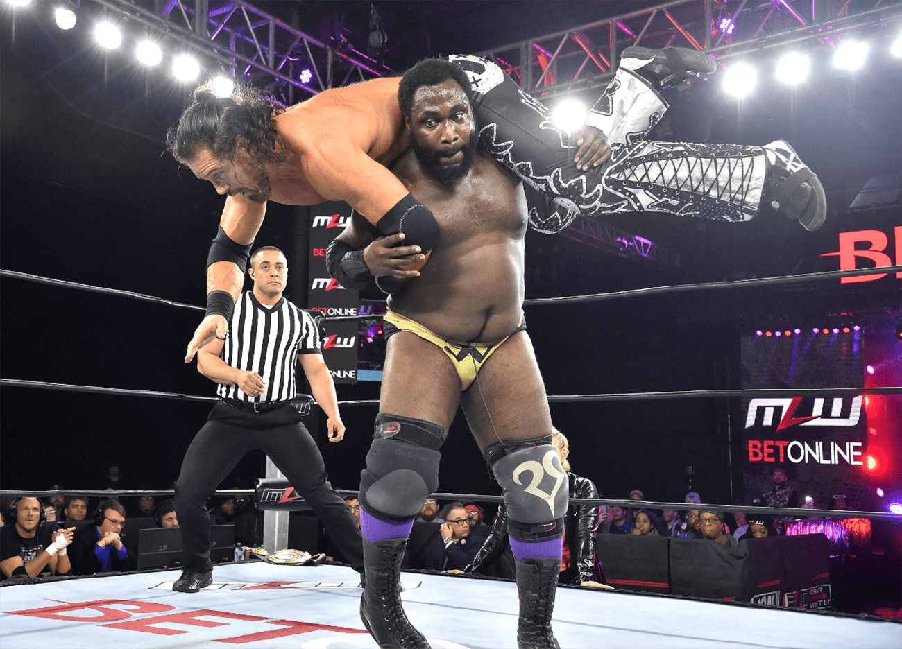 Fusion Recap: Hennigan Defends Openweight Gold Against Willie Mack