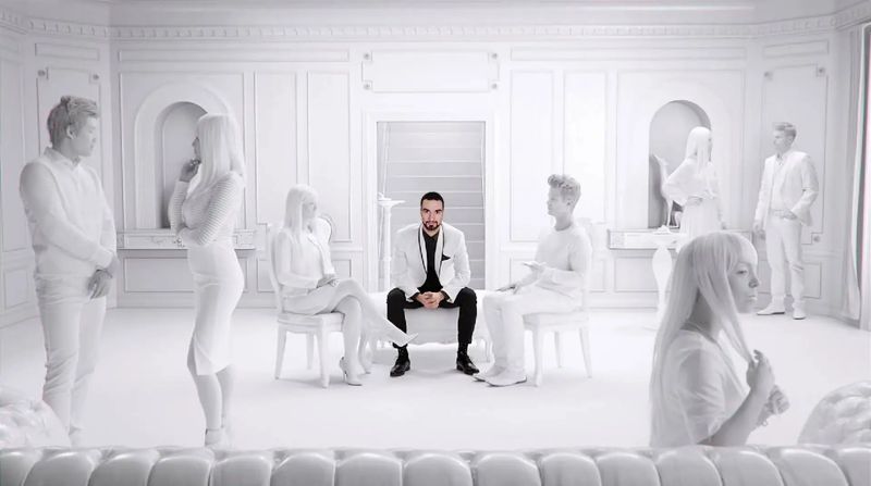 Portfolio Castillo - Download Elegant Gradient Picture | Desktop