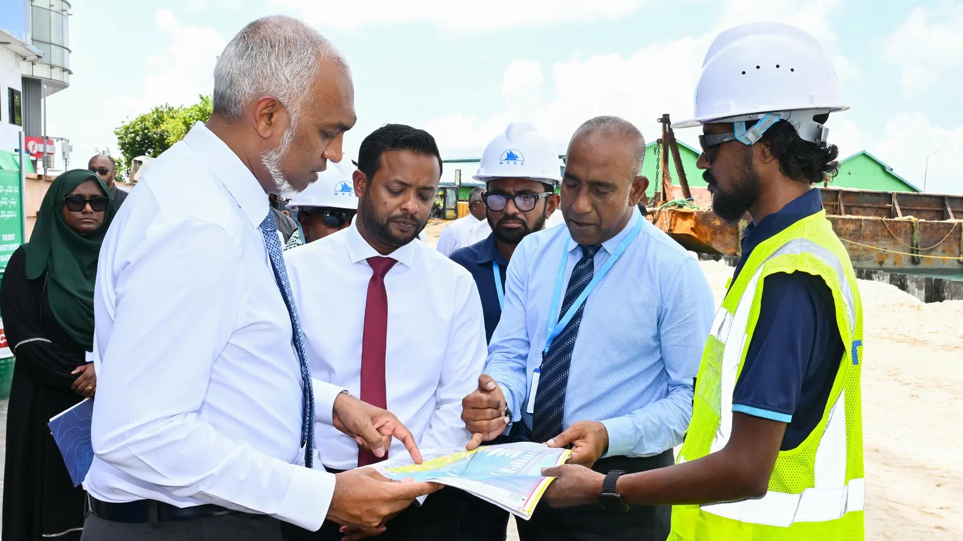 President Muizzu Inspects Progress of Boduthakurufaanu Magu Redevelopment Project