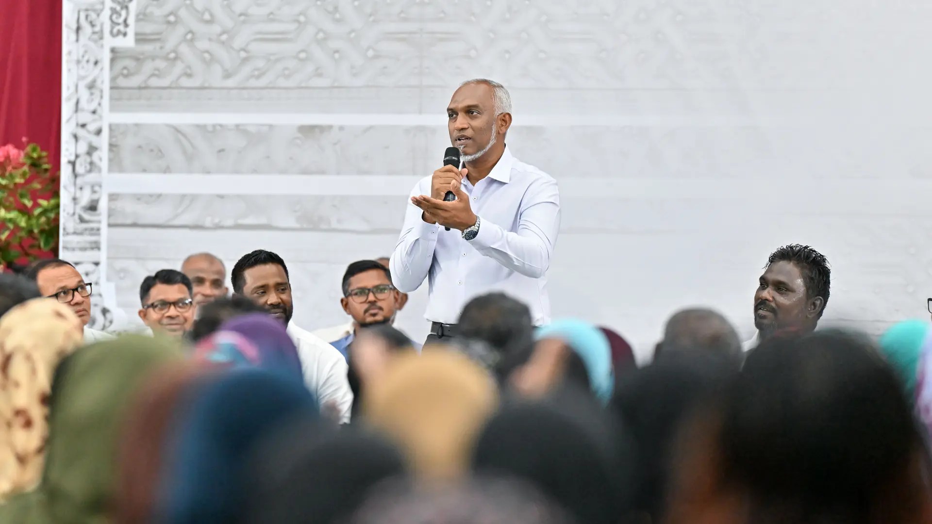 Muizzu pledges housing and infrastructure upgrades for Villimalé residents