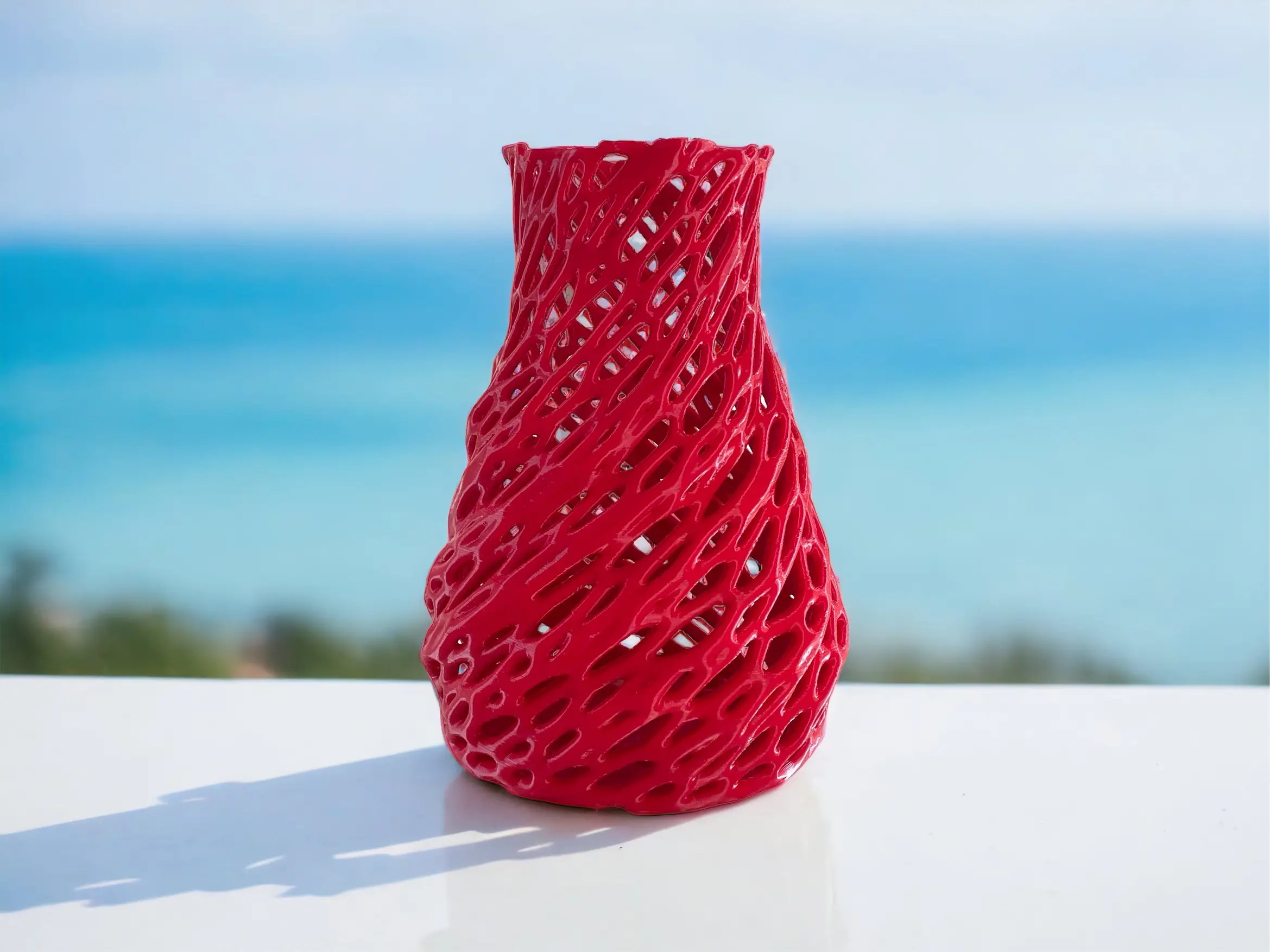 ORGANIC cell vase 3d printed in PLA red
