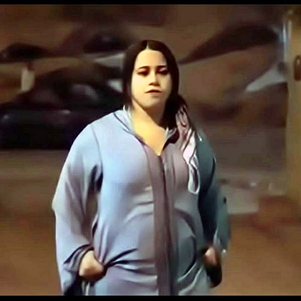 سكس مغربية تقول شكون بغا يحويني (مين عايز ينيكني)