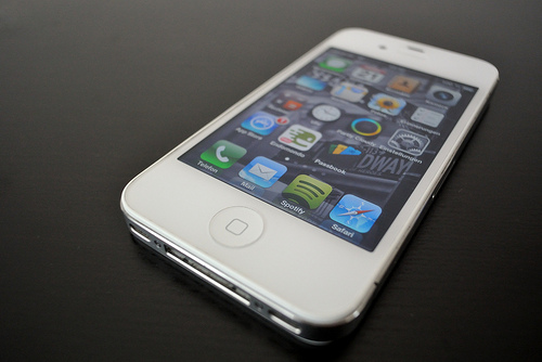 2013年1月〜3月のスマホ販売シェアはiPhoneがAndroidを若干上回る結果