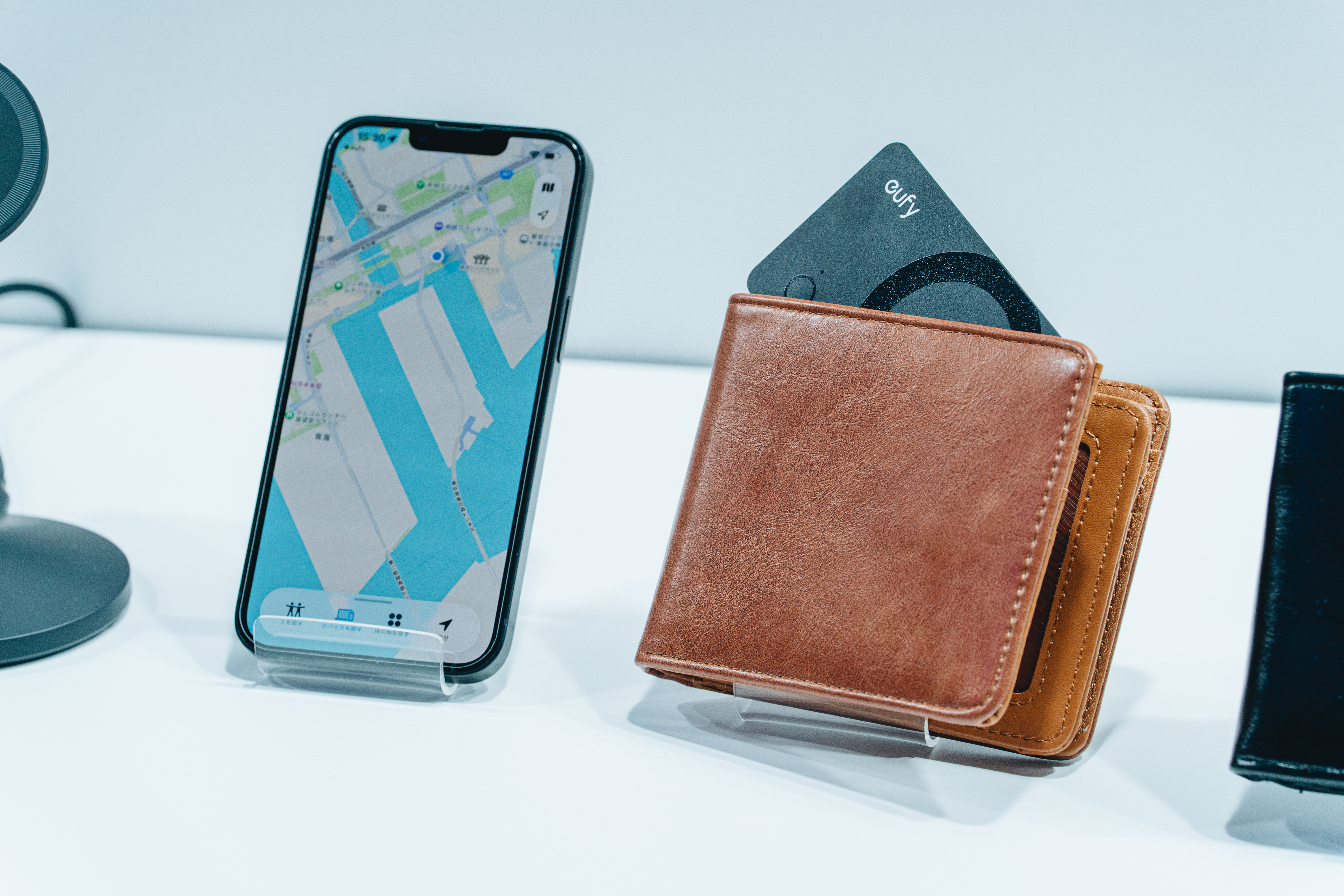 Anker、財布に入る超極薄トラッカー発売。iPhoneの「探す」とAndroidの「Find Hub」に両対応