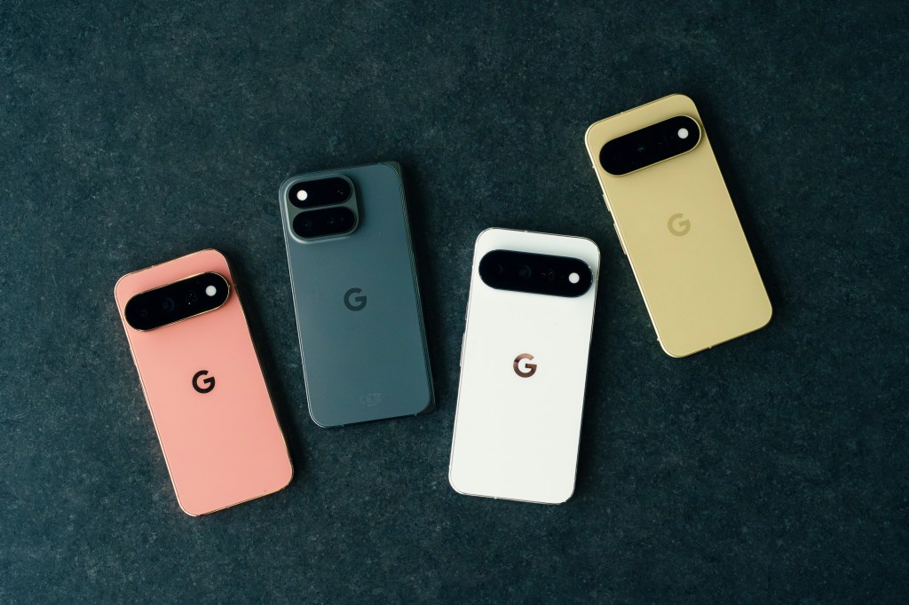 Google Pixel 11の開封動画を公開。新色Pistachioと初のGoogle純正クリアケースはこんな感じ