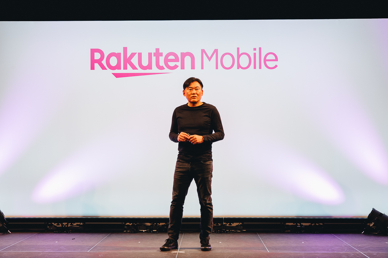 楽天モバイル、プラチナバンド整備に自信。他社から指摘も三木谷氏「十分お釣りが来る」と切り捨て