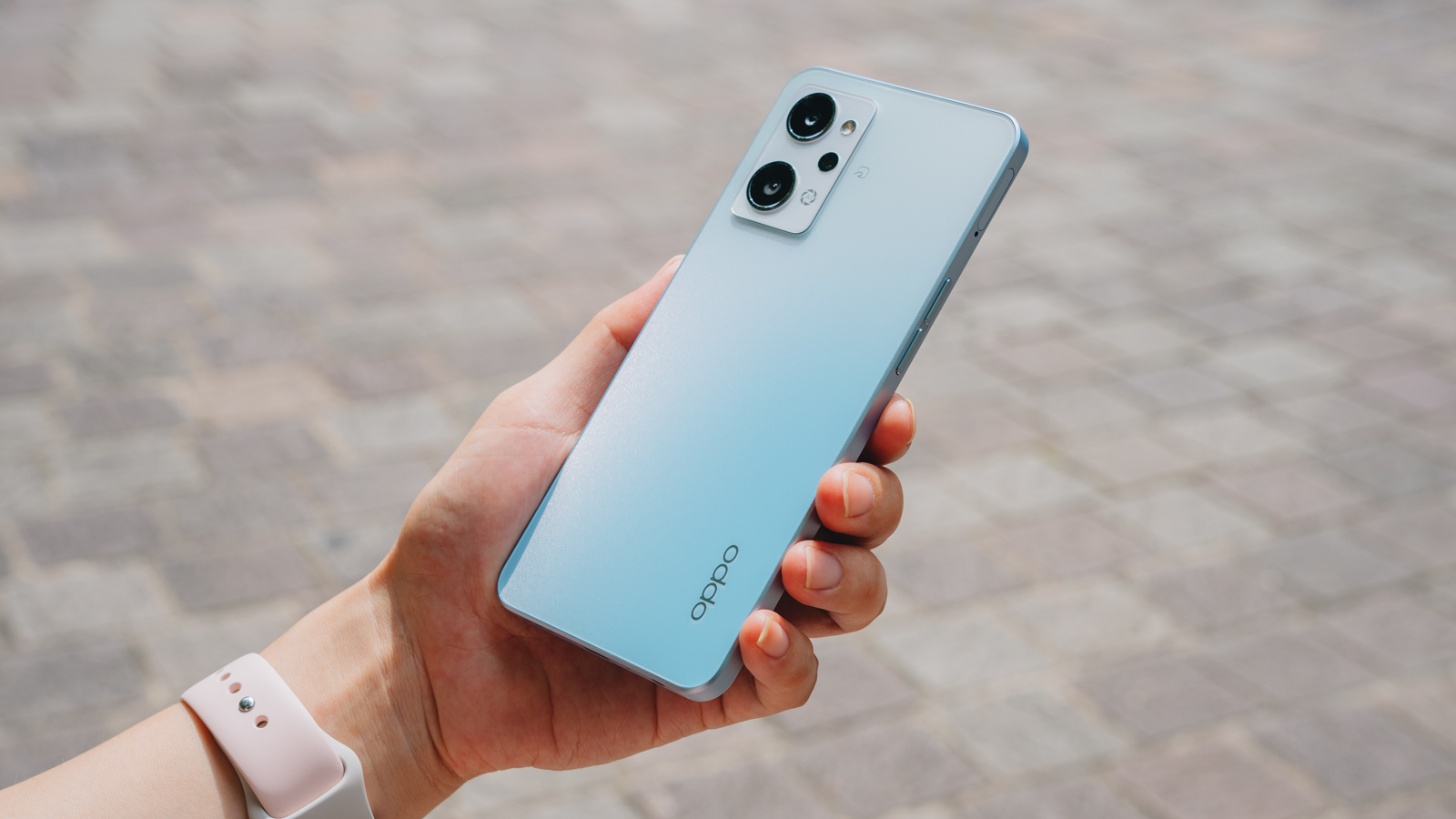 OPPO Reno7 A レビュー：激戦の4万円スマホ。デザインとサイズ感が魅力的