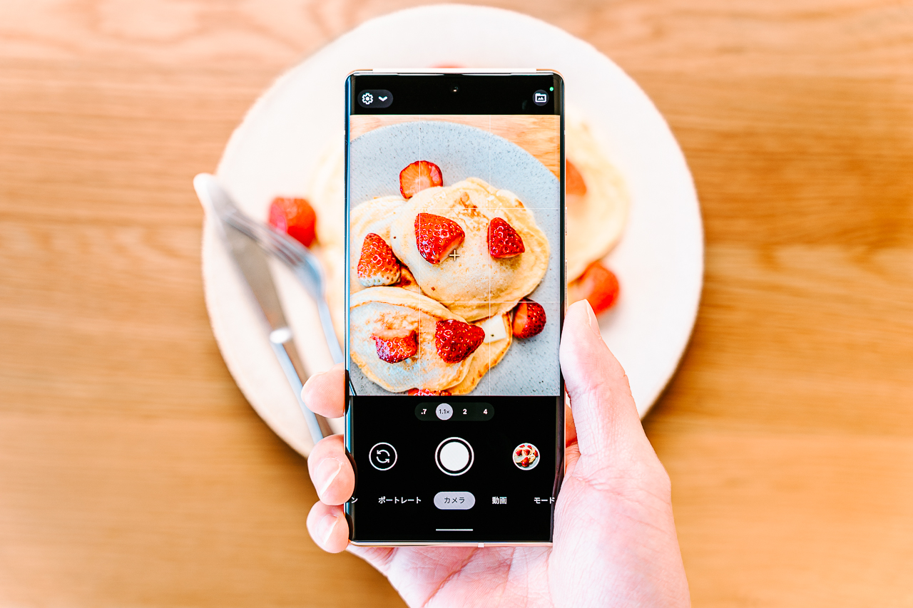 Pixel 8、標準カメラアプリを刷新か。片手でも操作しやすいように