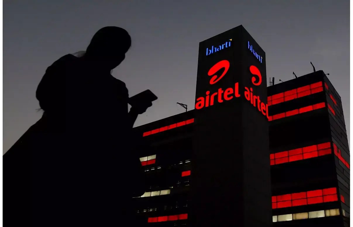 Airtel Building Lady
