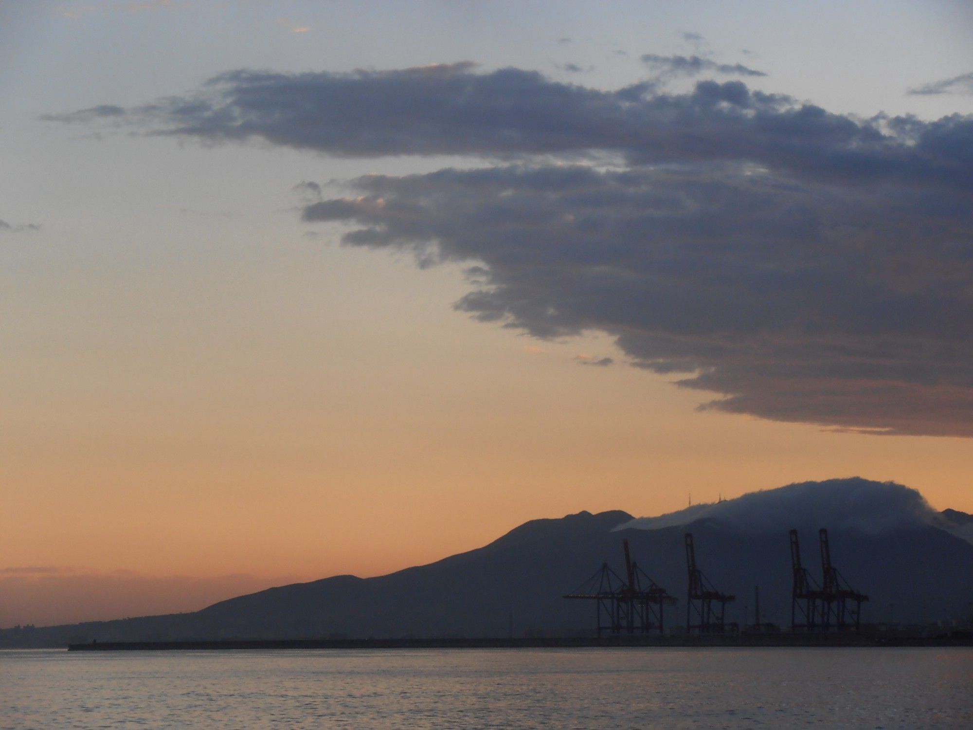 Vistas de Málaga desde el puerto