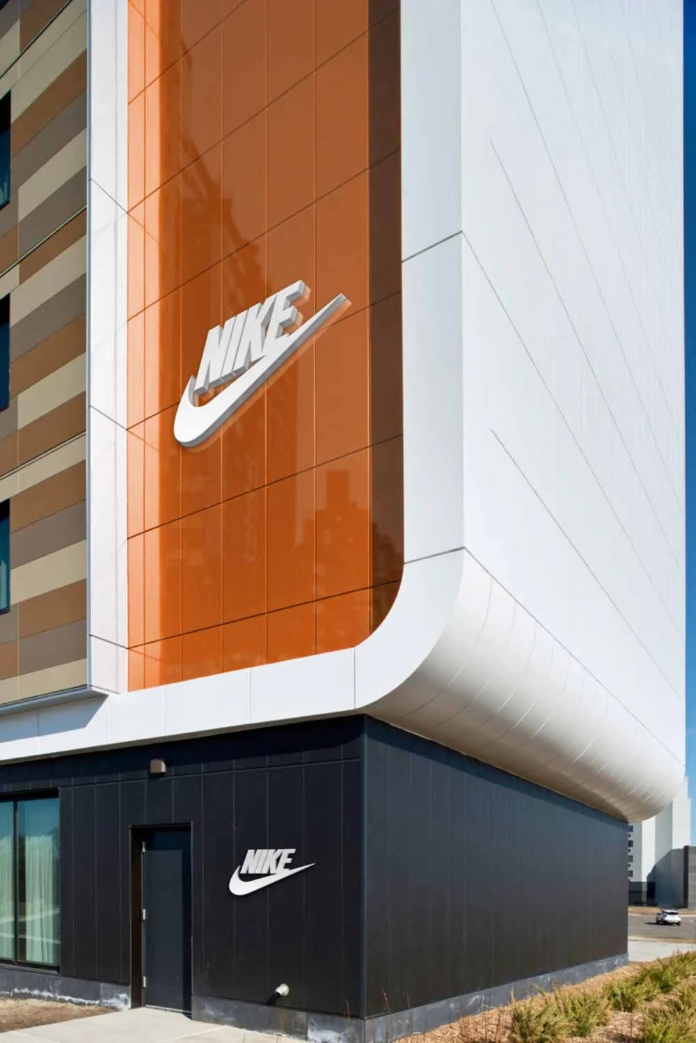 You can instantly download the logo design from our website. Free Portrait Building Logo Mockup Mockup City