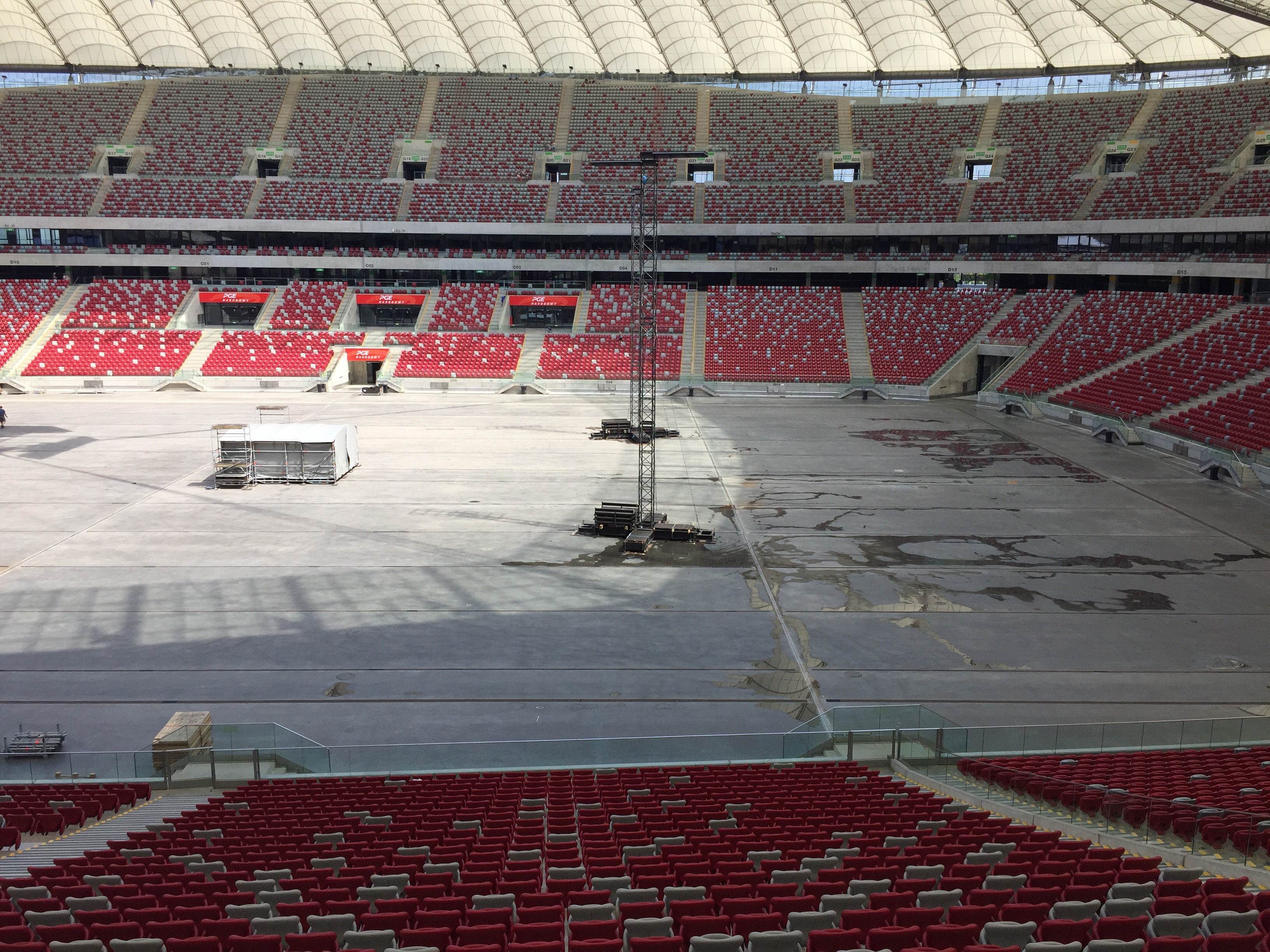 PGE Narodowy, budowa filarów na nagłośnienie, na koncert depeche MODE 2017.07.19