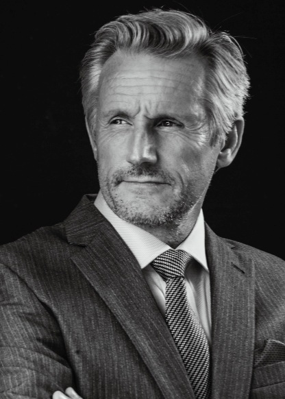 Simon Models - Amazing Retina Mountain Images | Free Download