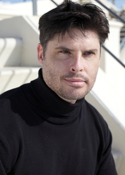 Robert J Models Plus - Retina Abstract Images for Desktop