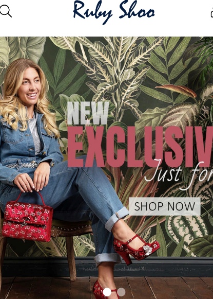 Tara C Models Plus - Download Stunning Colorful Wallpaper | Mobile