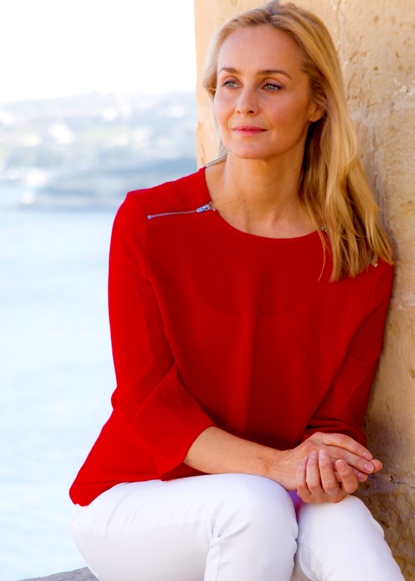 Gillian E Models Plus - Amazing Ocean Image - Retina