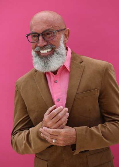 Anthony H Models Plus - HD Dark Textures for Desktop