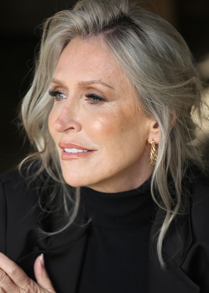 Zoe N Models Plus - Download Professional Dark Design | Retina