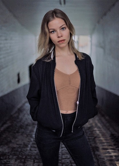 Jasmin H Universal Models - Desktop Light Photos for Desktop