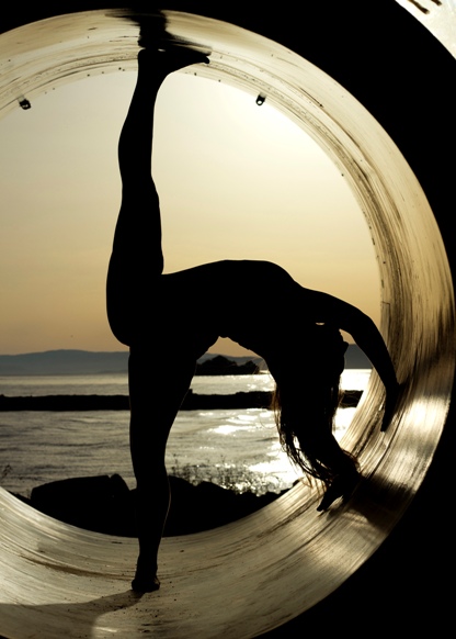 Nora E Models Plus - Download Amazing Ocean Image | 4K