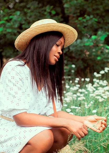 Sharon R Models Plus - Perfect Light Illustration - Mobile