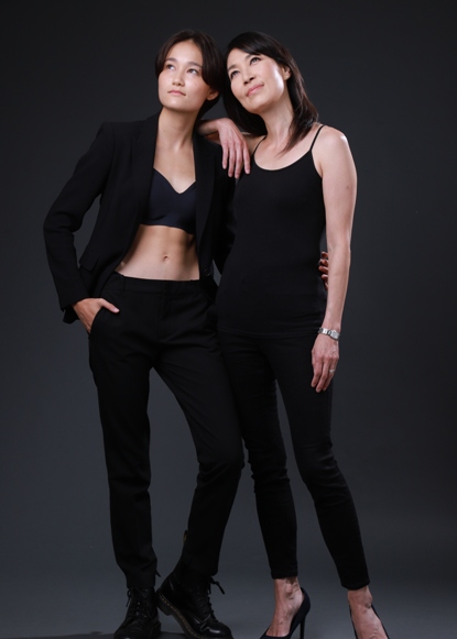 Kat K Models Plus - Premium Sunset Pattern Gallery - Retina