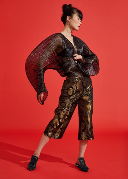 Introducing Maggie Base Models - Best Minimal Backgrounds in Desktop