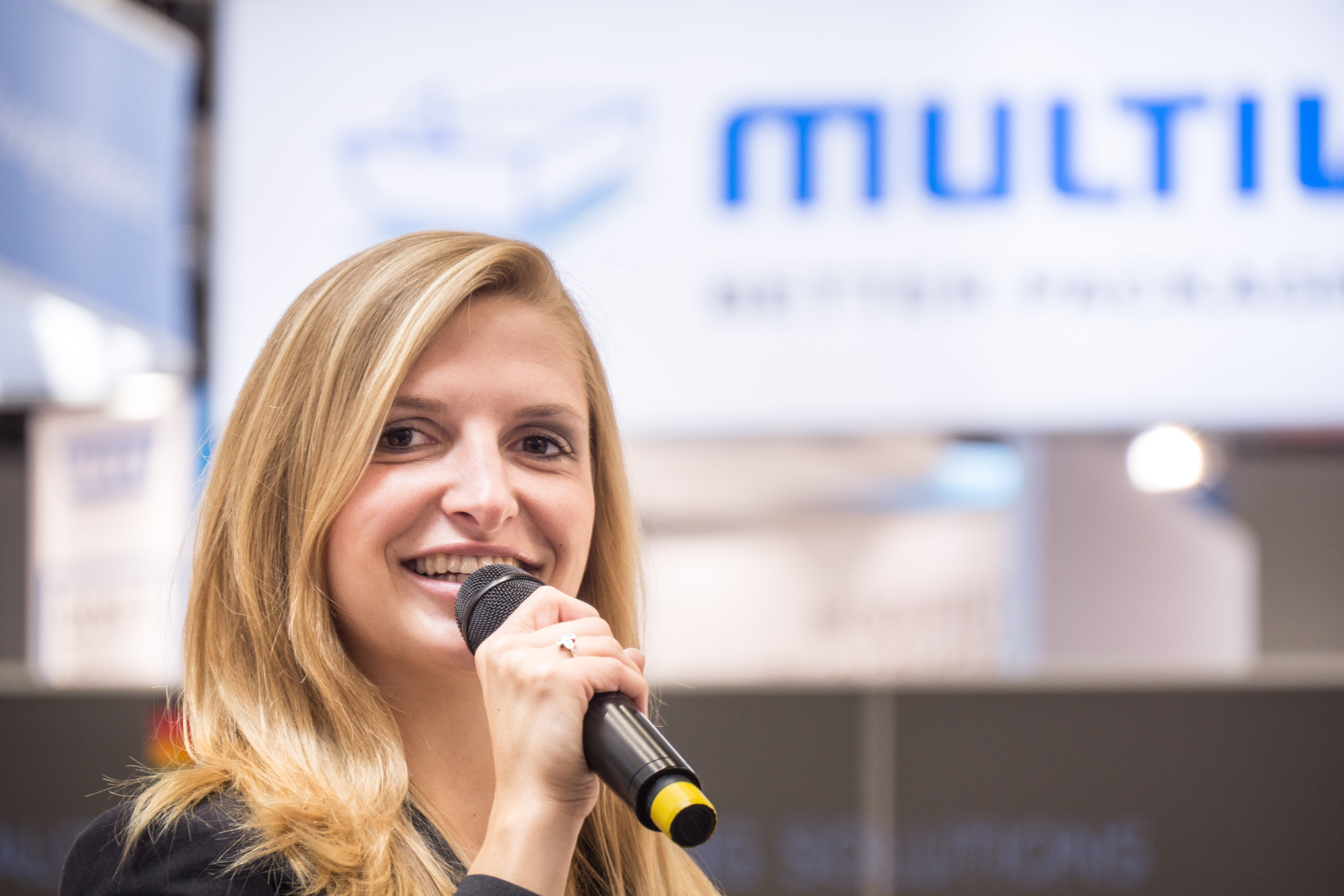 tradefair presenter, english presentation at Interpack in Düsseldorf, Messemoderation 2017