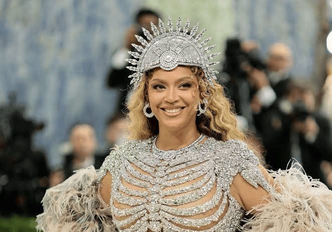 Pop icon Beyoncé dominates the Fourth of July weekend by surprise-dropping her first new track in two years, kicking off a major album countdown