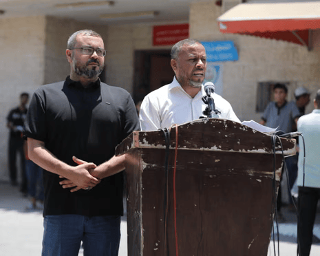 Hamas has officially dissolved its de facto government in Gaza, offering to transfer civil control to a United States-backed technical committee.