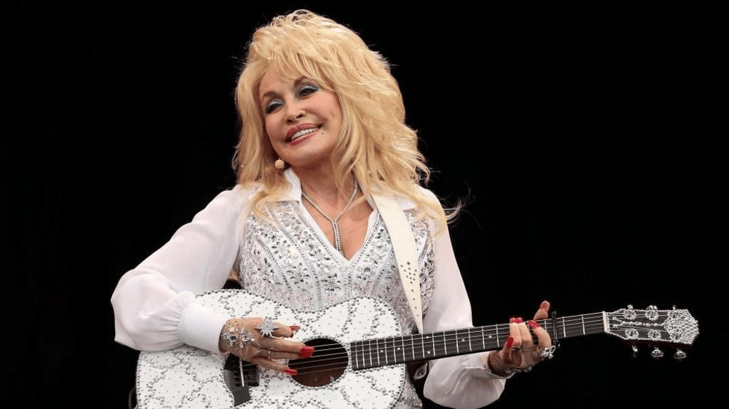 Famous country music star Dolly Parton has passed away at age 80 in Nashville after a short battle with cancer.