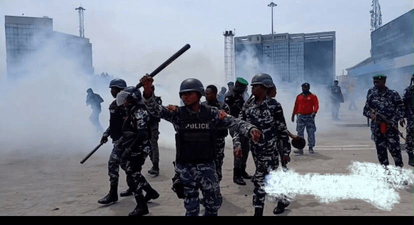 Nigerian police fire tear gas to disperse citizens and political figures gathering at the Lekki Toll Gate to mark the sixth EndSARS anniversary.