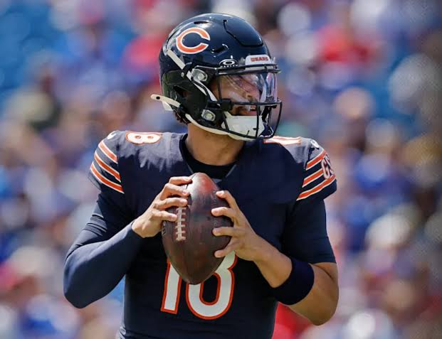 Caleb Williams throws for 308 yards and two touchdowns as the Chicago Bears defeat Drake Maye and the New England Patriots 30-24 at Soldier Field.