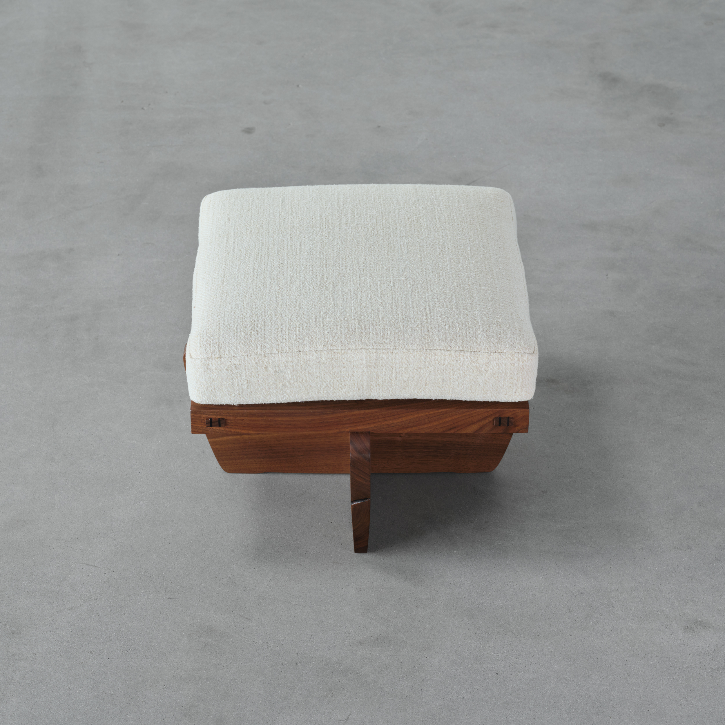 Greenrock Ottoman - Moderne Gallery