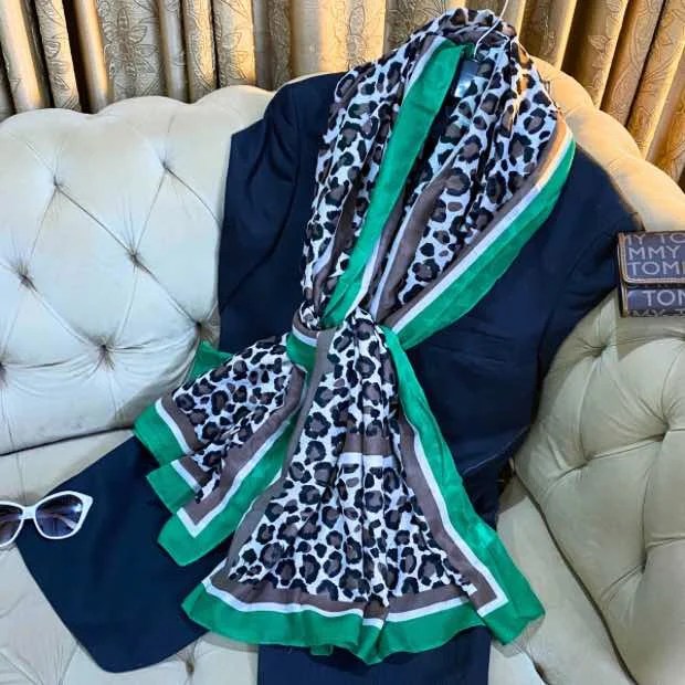 Printed Lawn Hijab - Wild Glow