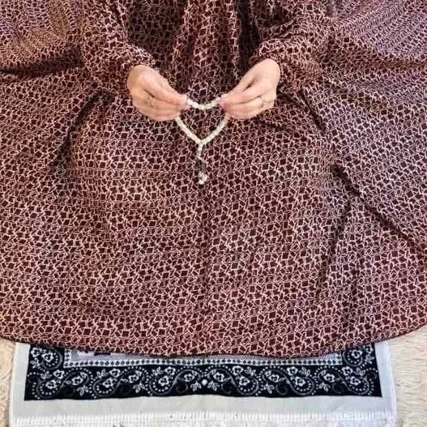 Namaz Chadar - Walnut Enigma