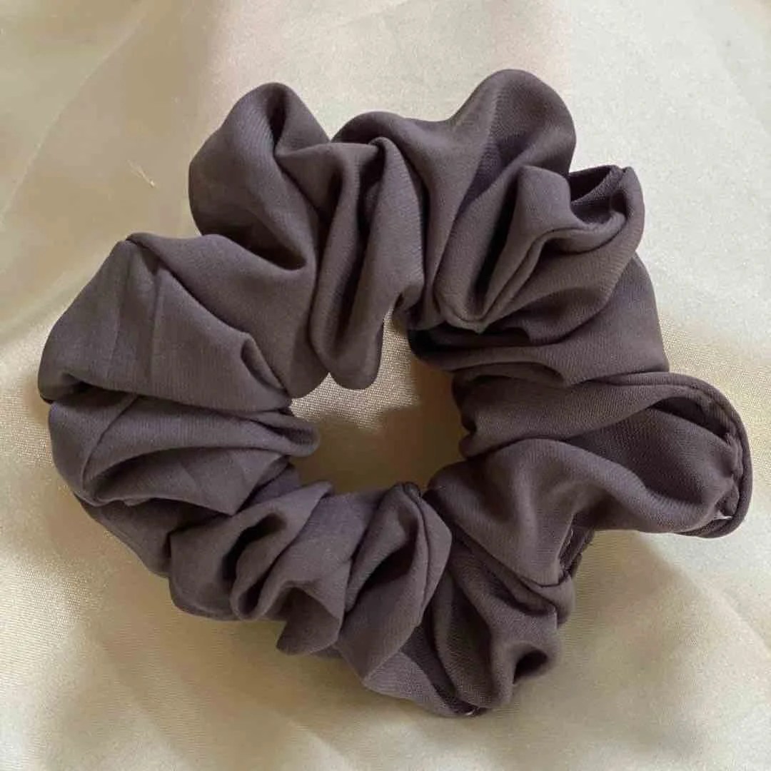 Scrunchies - Chic Twist