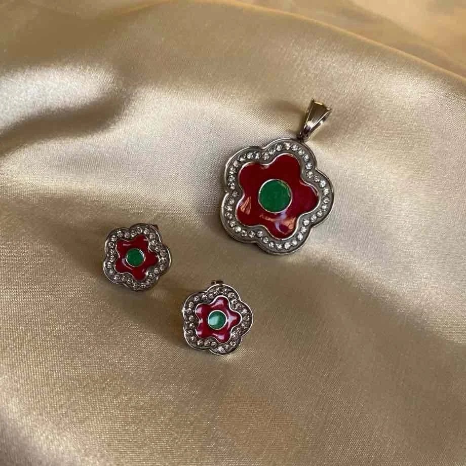 Elegant Floral-Shaped Locket and Studs