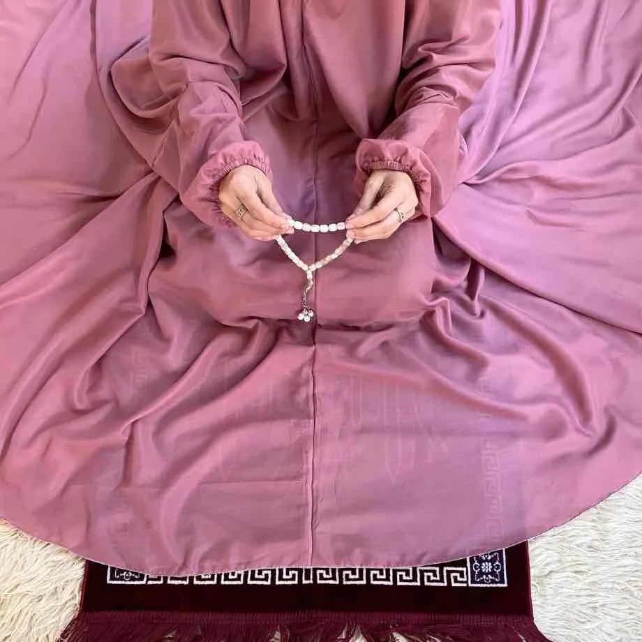Namaz Chadar With Sleeves - Gentle Pink