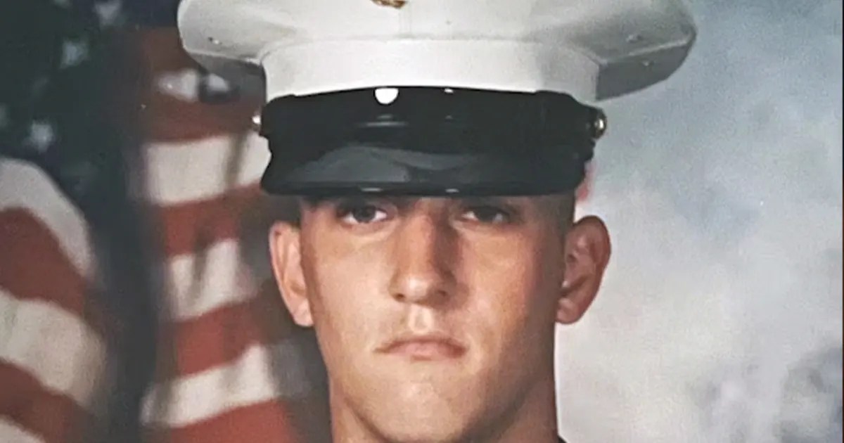 Marine veteran dies while rescuing 17 trapped coal miners