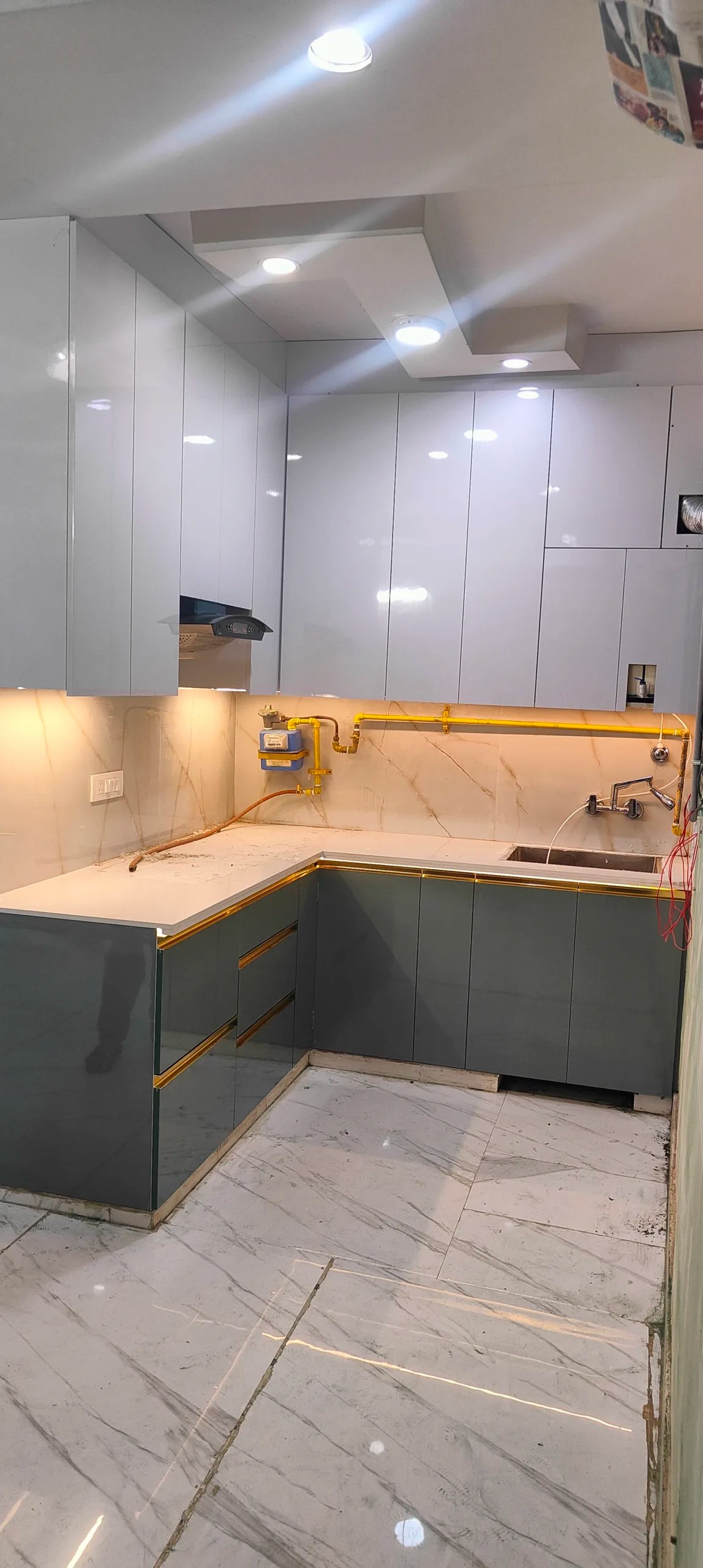 How to Choose the Right Kitchen Layout for a Small Apartment