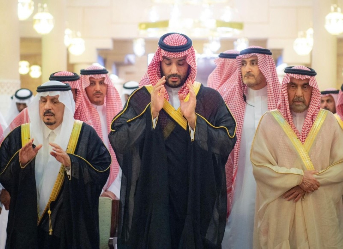 funeral-prayers-grand-mufti-abdulaziz-al-sheikh-saudi-arabia