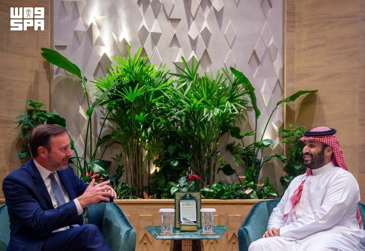 crown-prince-discusses-relations-with-us-senate-delegation