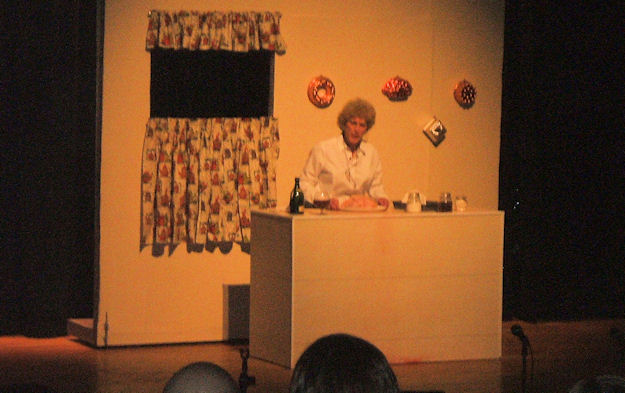 The Julia Child comedy skit from Saturday Night Live was performed by Vic Giuliannelli