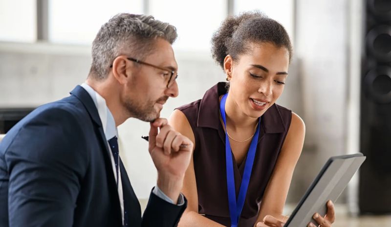 Large Scale Events Vs Small Scale Events Group Sort - Dark Designs - High Quality Mobile Collection