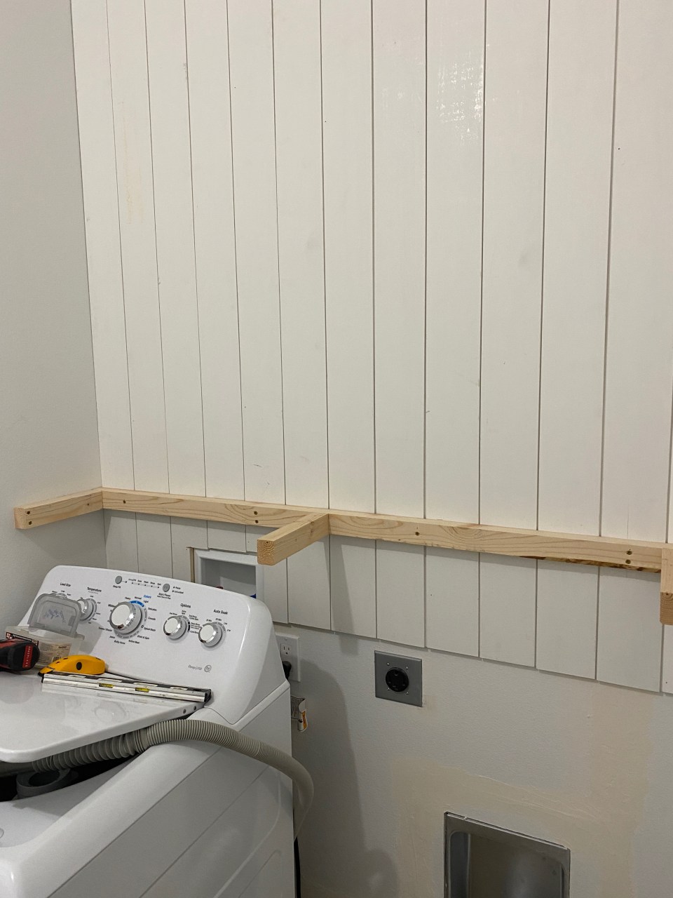 DIY Floating Shelf Bracket