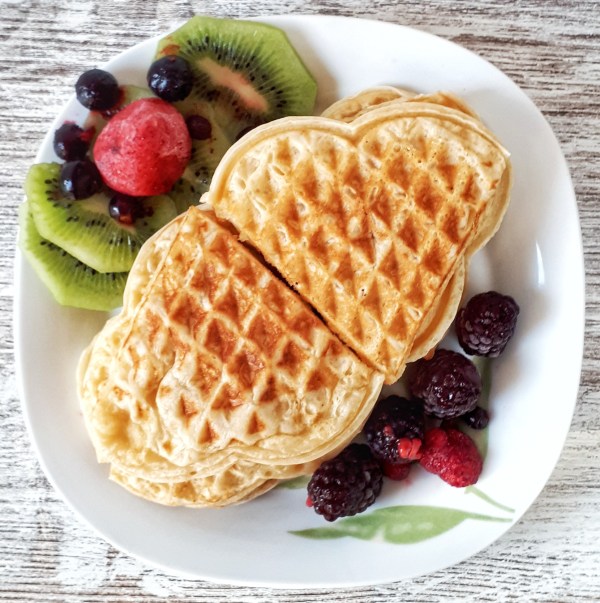 These waffles are so healthy: they are low carb, keto and sugar-free!!