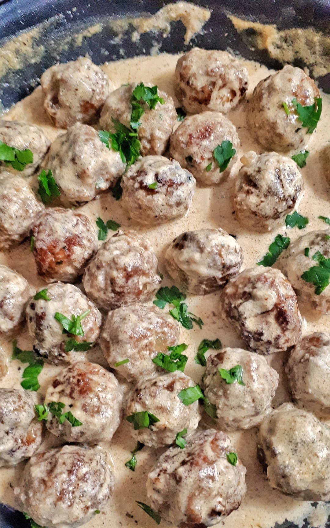 This is the best keto Swedish meatballs recipe. Perfect appetizer or main dish, they are flavorful and have the most amazing creamy gravy sauce.