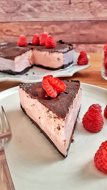 is amazing keto Low Carb Peppermint Cheesecake is so easy to make. It will impress everyone you serve it on your Christmas celebration!